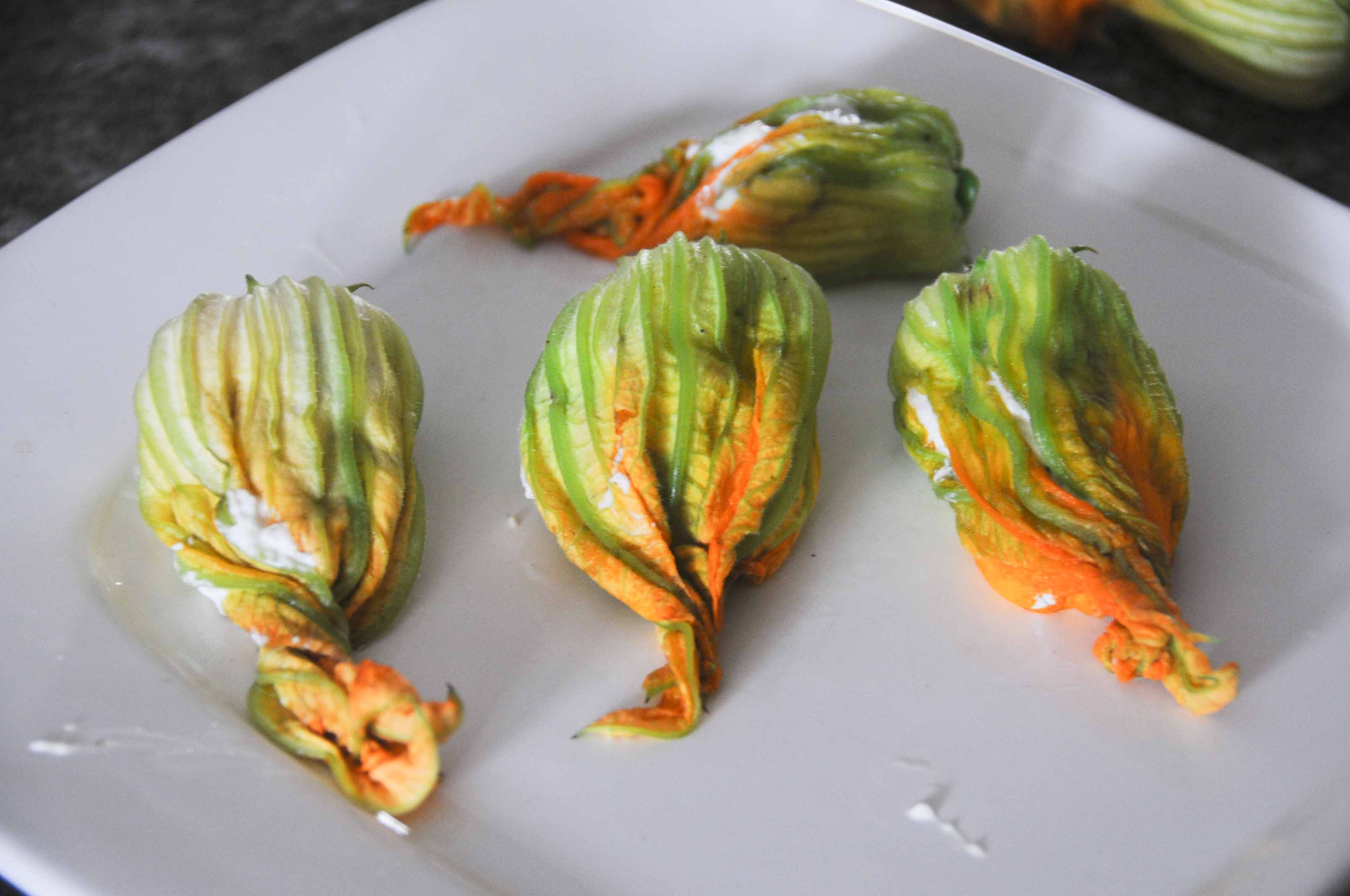 Fleur de courgette farcie à la ricotta