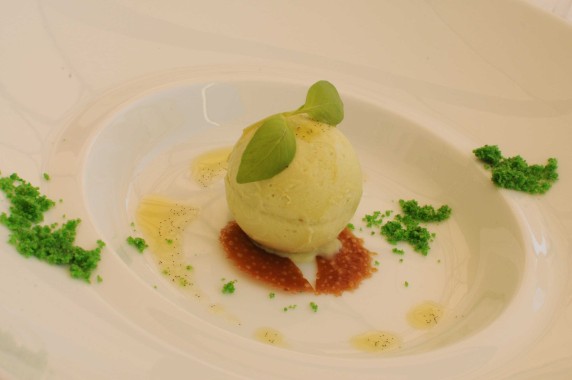 Restaurant Passions et Gourmandises, Saint-Benoit, Poitiers (49) - Parfait glace avocat, huile vanille