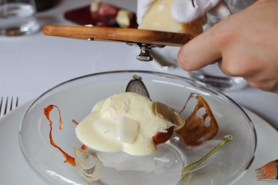 Auberge du Vieux Puits Fontjoncouse Gilles Goujon, oeuf pourri 