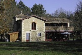 Chateau de Leognan restaurant Le Manège