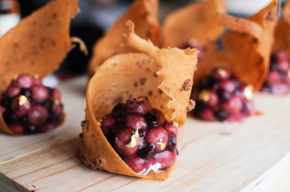 Aleksandre Oliver, grain de raisin, Porto rouge et tuile aux épices