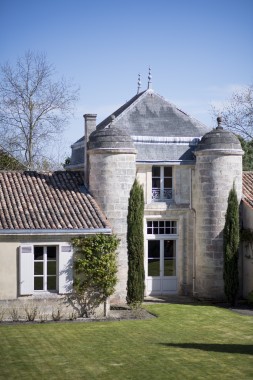 CORDEILLAN-BAGES-HOTEL-EXTERIEUR-4ï£©AEThion