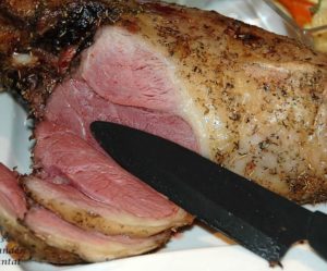 Gigot d'agneau cuisson basse température et cerfeuil tubéreux