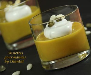 Crème de potimarron et châtaignes façon cappuccino