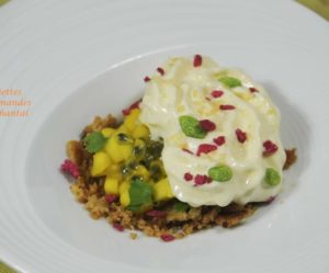 Mangue à la coriandre, sur crumble au gingembre et espuma eucalyptus