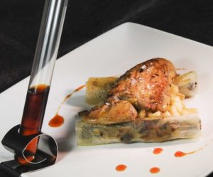 Recette de fête: Foie gras poêlé, nems de champignons, réduction de jus de pomme