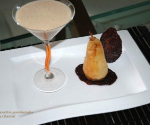 Poire rôtie au carambar et sa crème anglaise