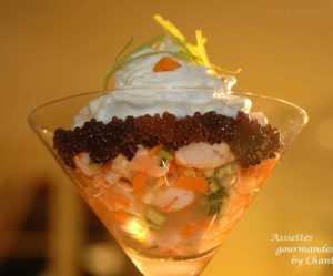 Verrine de crevettes, gelée à la citronnelle, caviar de hareng et espuma de lait de coco