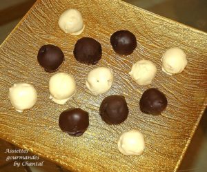 Bouchées à l'abricot-coco et aux 2 chocolats