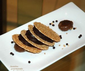 Mousse chocolat-marron en millefeuille de nougat