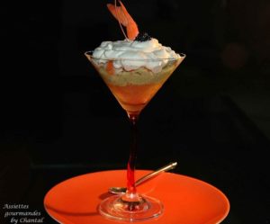 Cocktail de crevettes sur une gelée d'agrumes et purée d'avocat