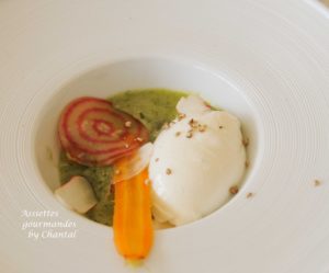 Burrata, coriandre et jus de basilic... recette de William Ledeuil