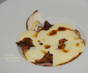 Polenta au siphon, champignons et jus de poulet