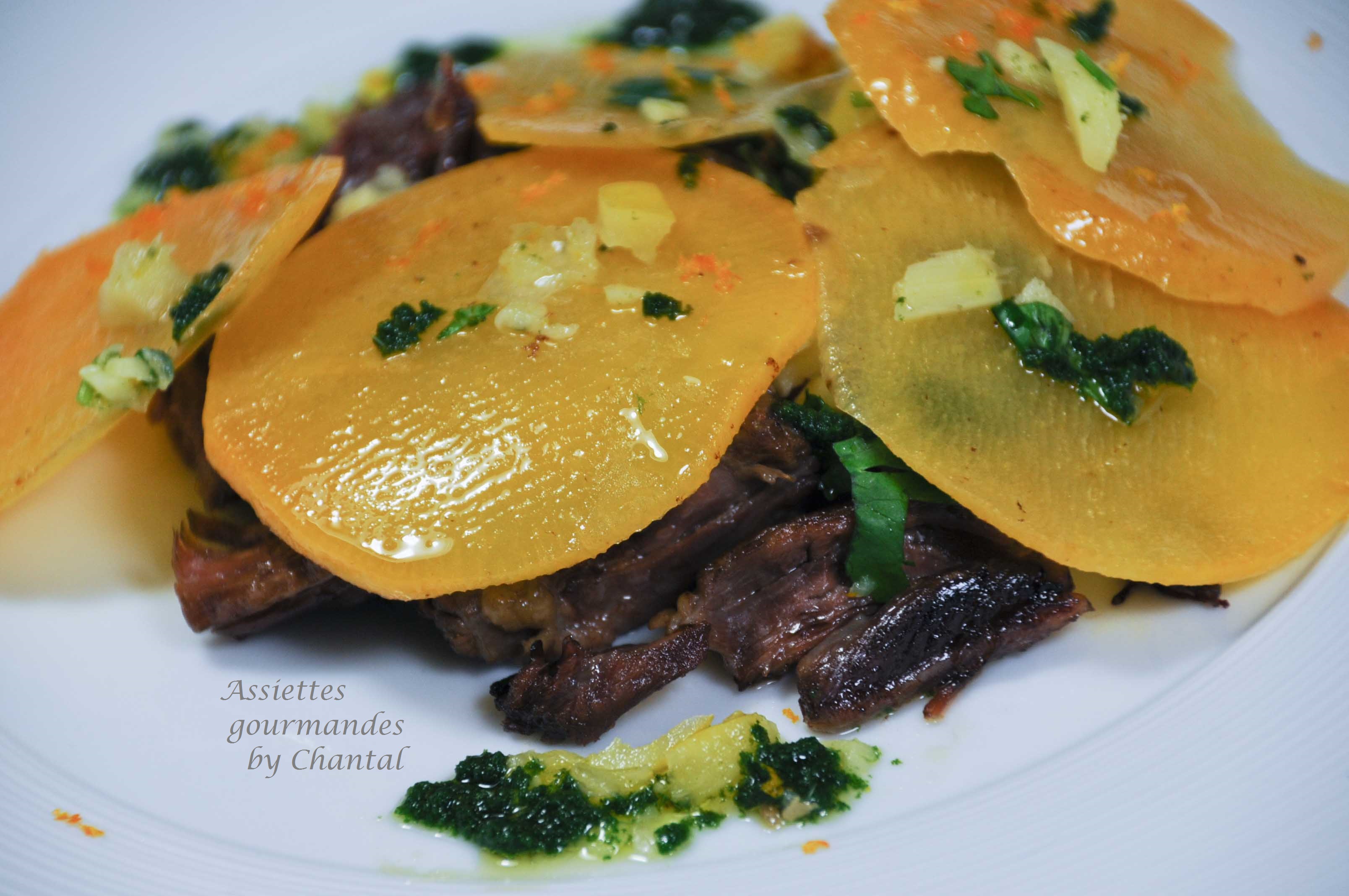 Queue de boeuf, vinaigrette thaïe, rutabaga
