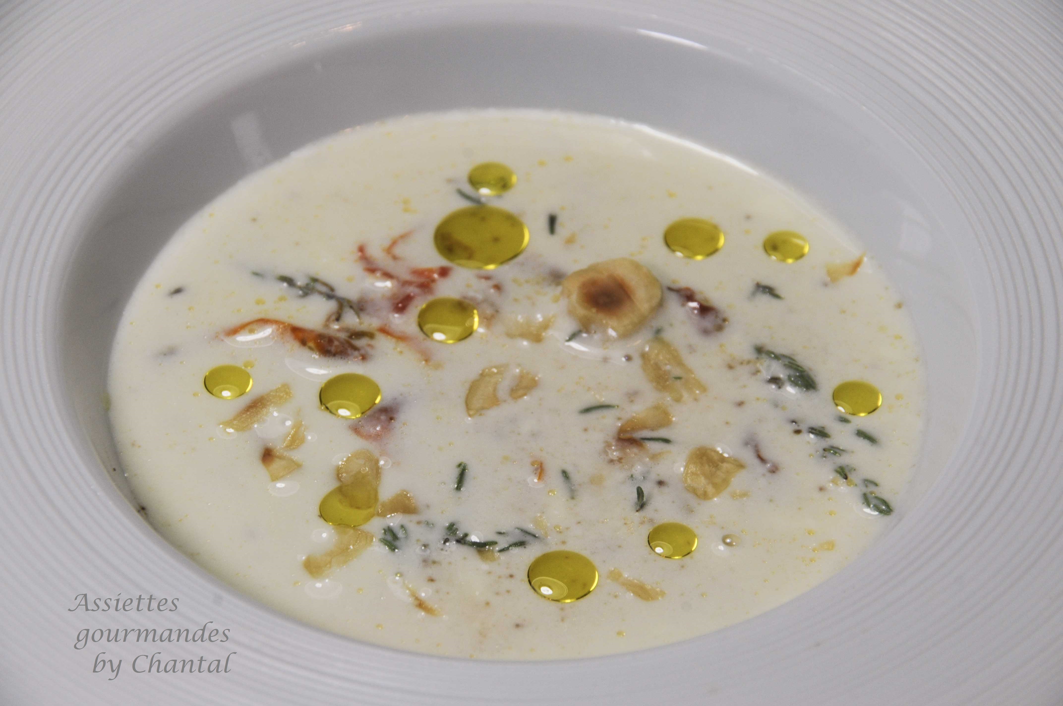 Soupe de Parmesan, thym citron et huile d'olive