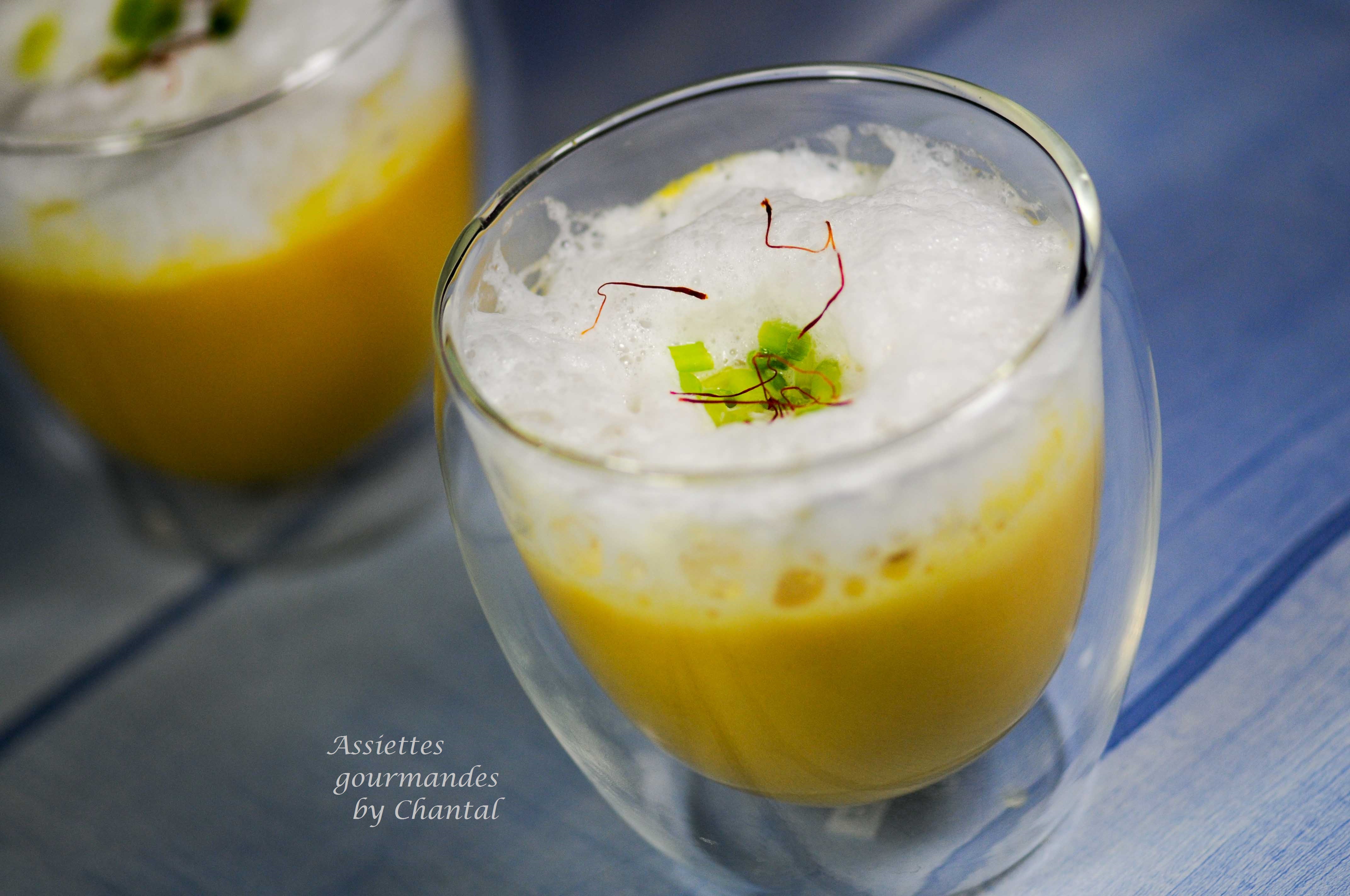 Velouté carotte, coco et amande - Recette de William Ledeuil