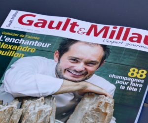 Alexandre Couillon reçoit Gault & Millau pour la Welcome Box