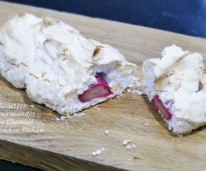 Recette de Brandon Dehan : Rhubarbe en croûte de meringue