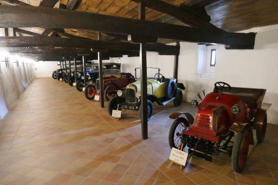 Collection voitures anciennes Château Carbonnieux
