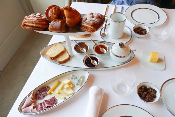 Petit déjeuner Hôtel Lalique, Lafaurie Peyraguey