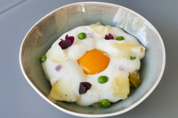 Oeuf au sel, mousse de fromage