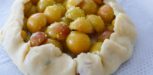 Tarte rustique mirabelles thym et citron vert