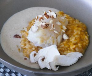 Risotto crémeux butternut, cabillaud et crème émulsionnée cèpes châtaignes