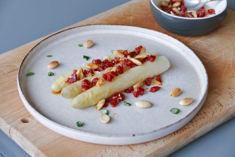 Asperges blanches et chorizo - Recette Sonia Ezgulian