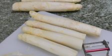 Eplucher asperges 