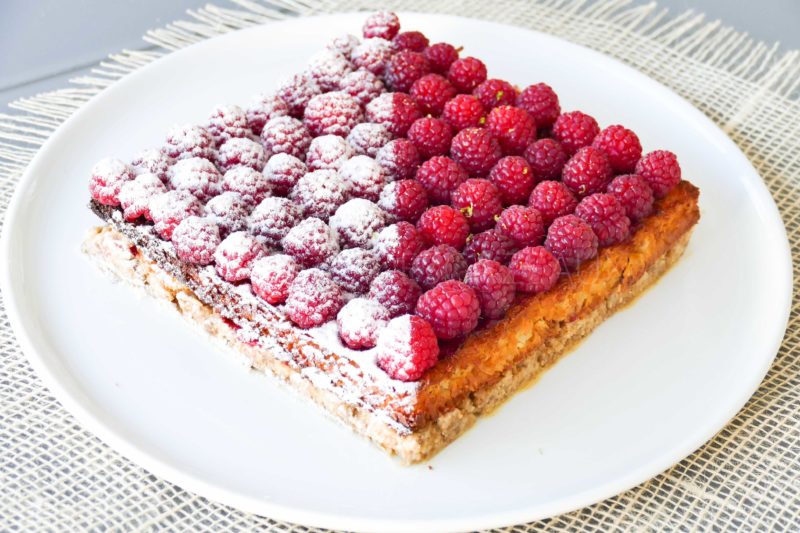 Tarte framboises, moelleux noix de coco - Christophe Michalak