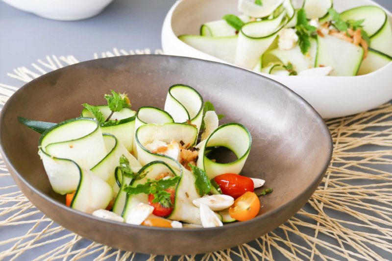 Salade courgettes crues, féta, menthe