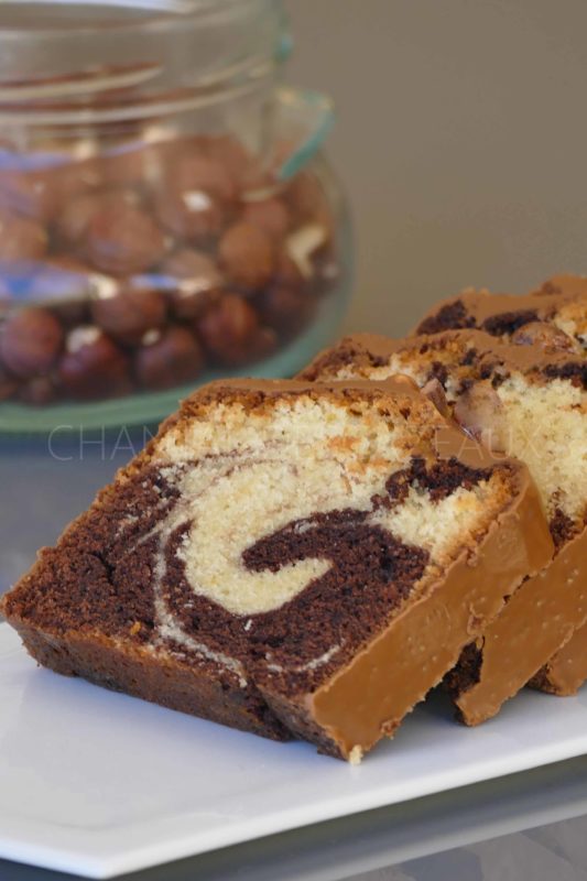 Cake marbré façon Savane et glaçage chocolat