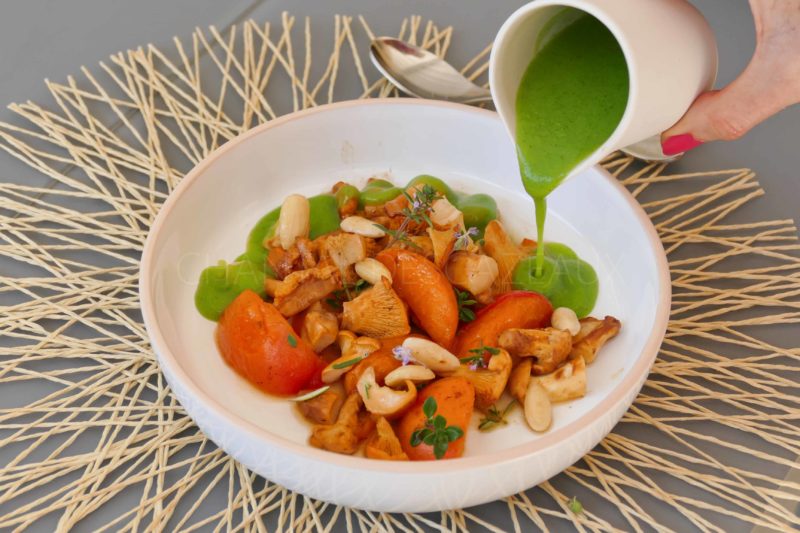 Girolles, abricots, amandes et crème de courgettes (13)