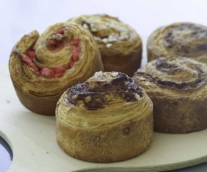 Brioche feuilletée au caramel / pralines ou sucre